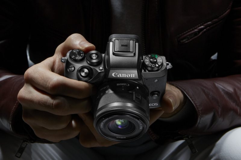 EOS M5