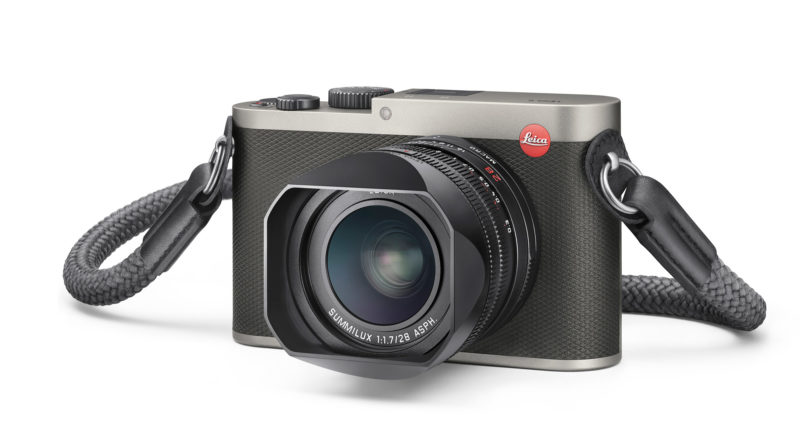 leica q titanium gray